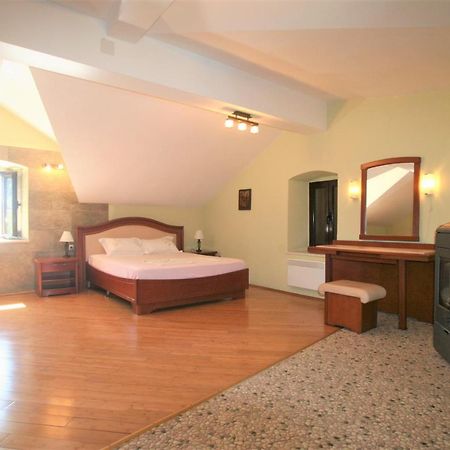 Holiday Home Ametist Kotor Eksteriør billede