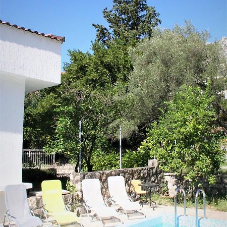 Holiday Home Ametist Kotor Eksteriør billede