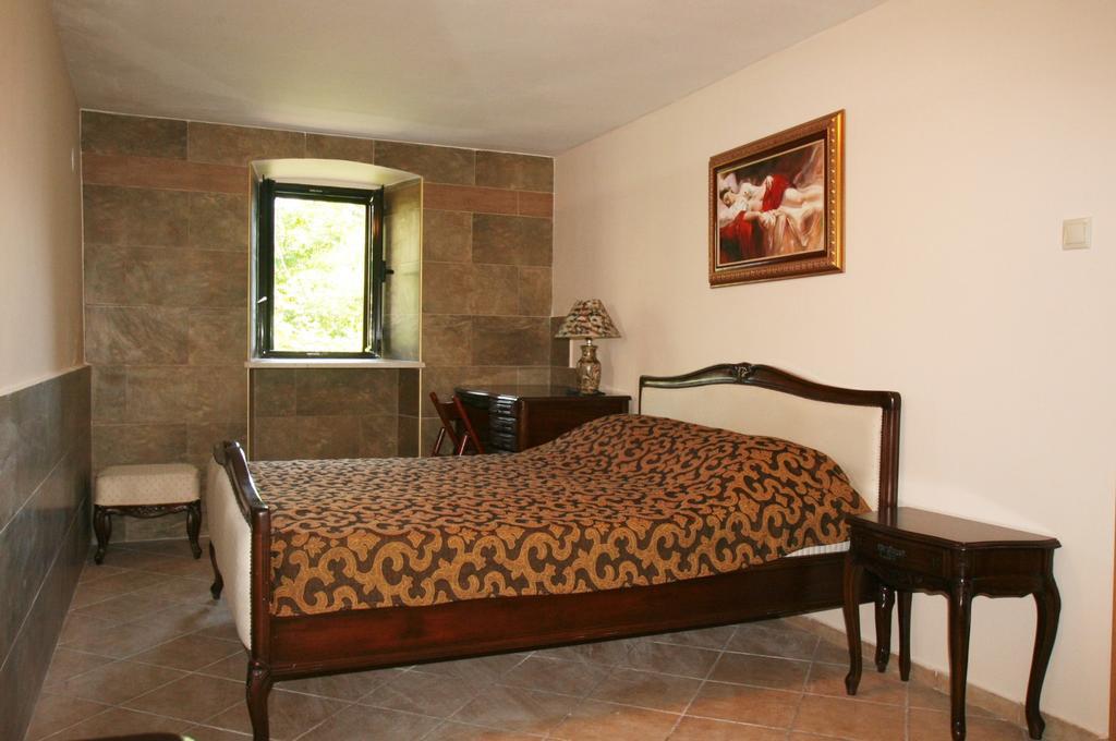 Holiday Home Ametist Kotor Eksteriør billede