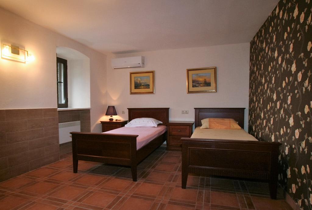 Holiday Home Ametist Kotor Eksteriør billede