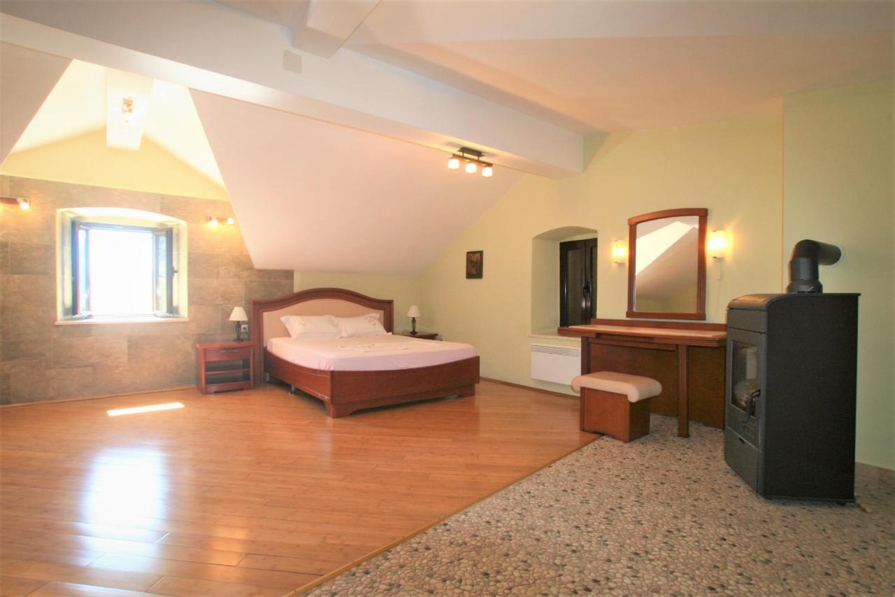 Holiday Home Ametist Kotor Eksteriør billede